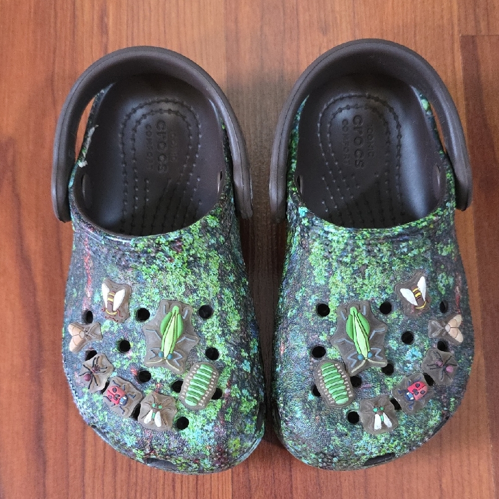 CROCS Kids' Multicolor Bug-Themed Slippers
